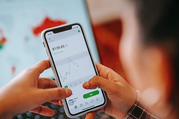招联金融逾期半天会怎么样，一天会上报影响信用么不是故意的